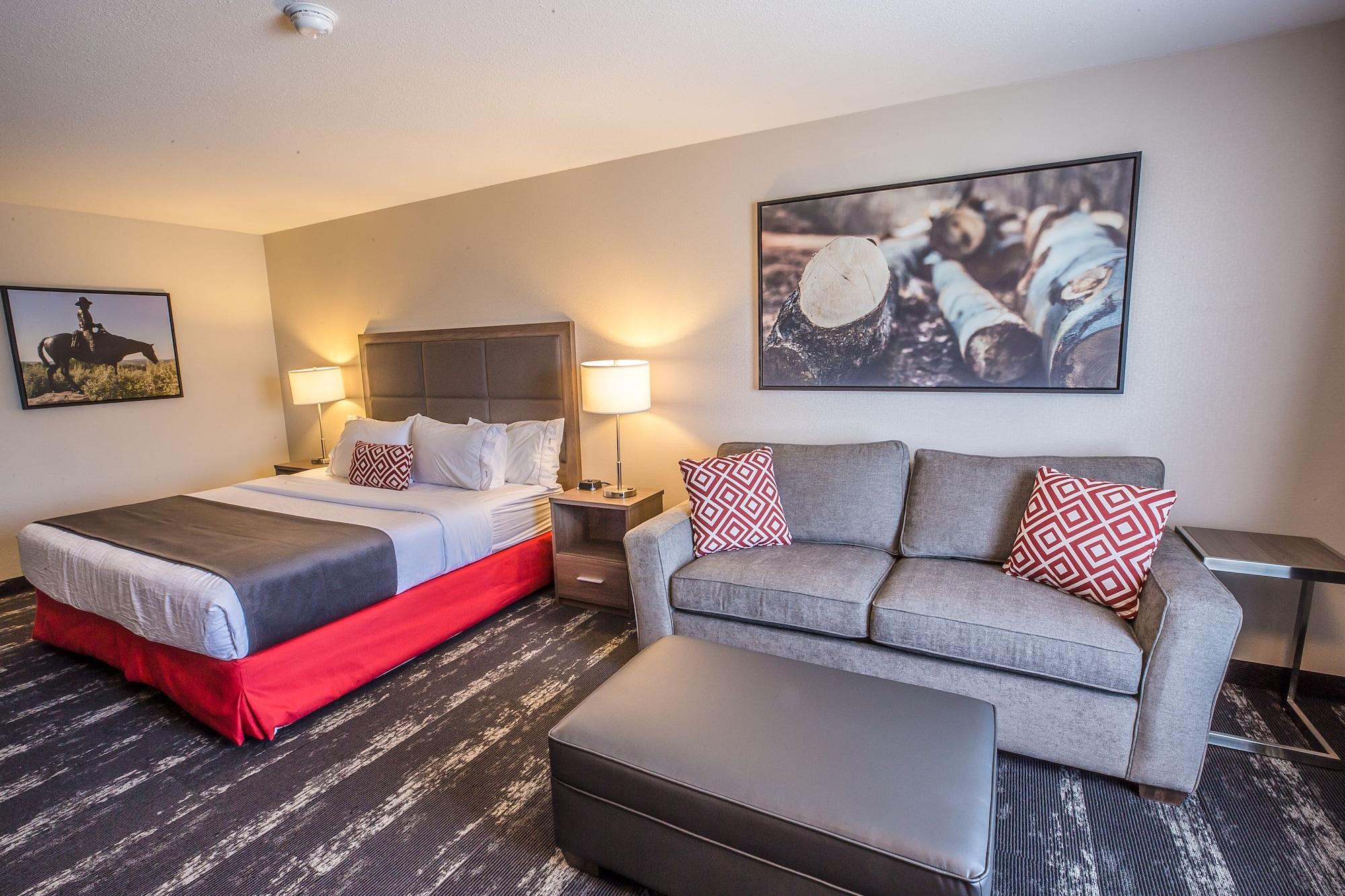 Ramada By Wyndham Cochrane Hotel