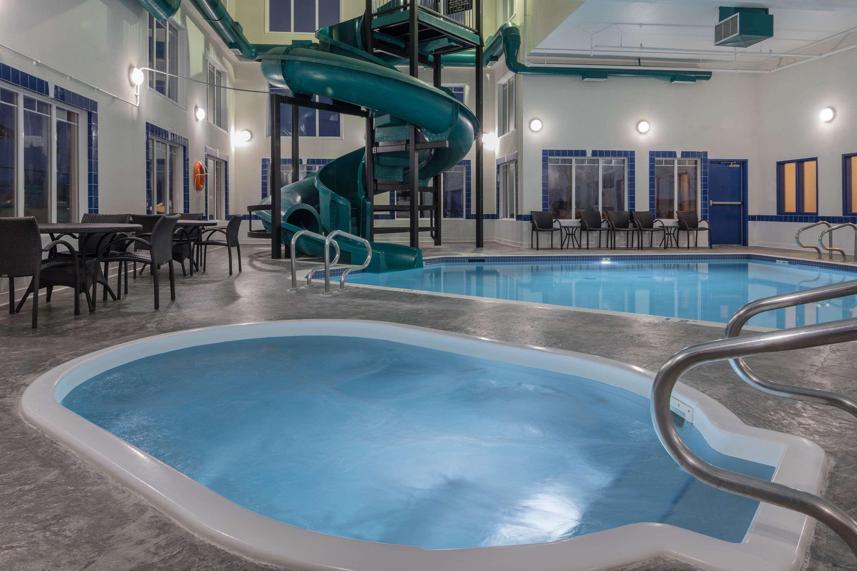 Ramada By Wyndham Cochrane Hotel Cochrane