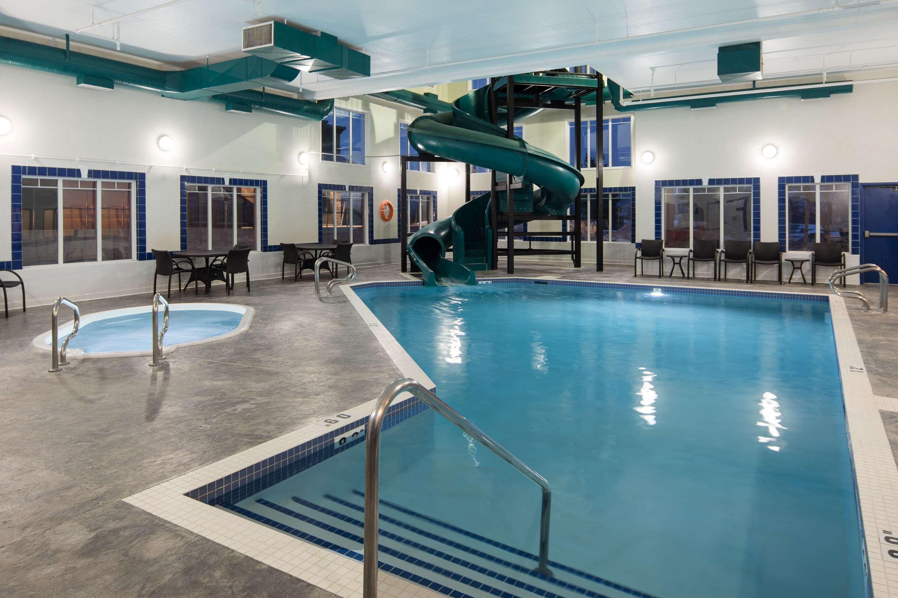 Ramada By Wyndham Cochrane Hotel Cochrane