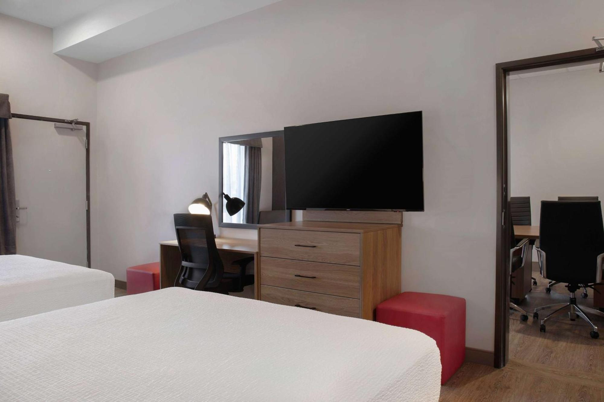 Ramada By Wyndham Cochrane Hotel Cochrane