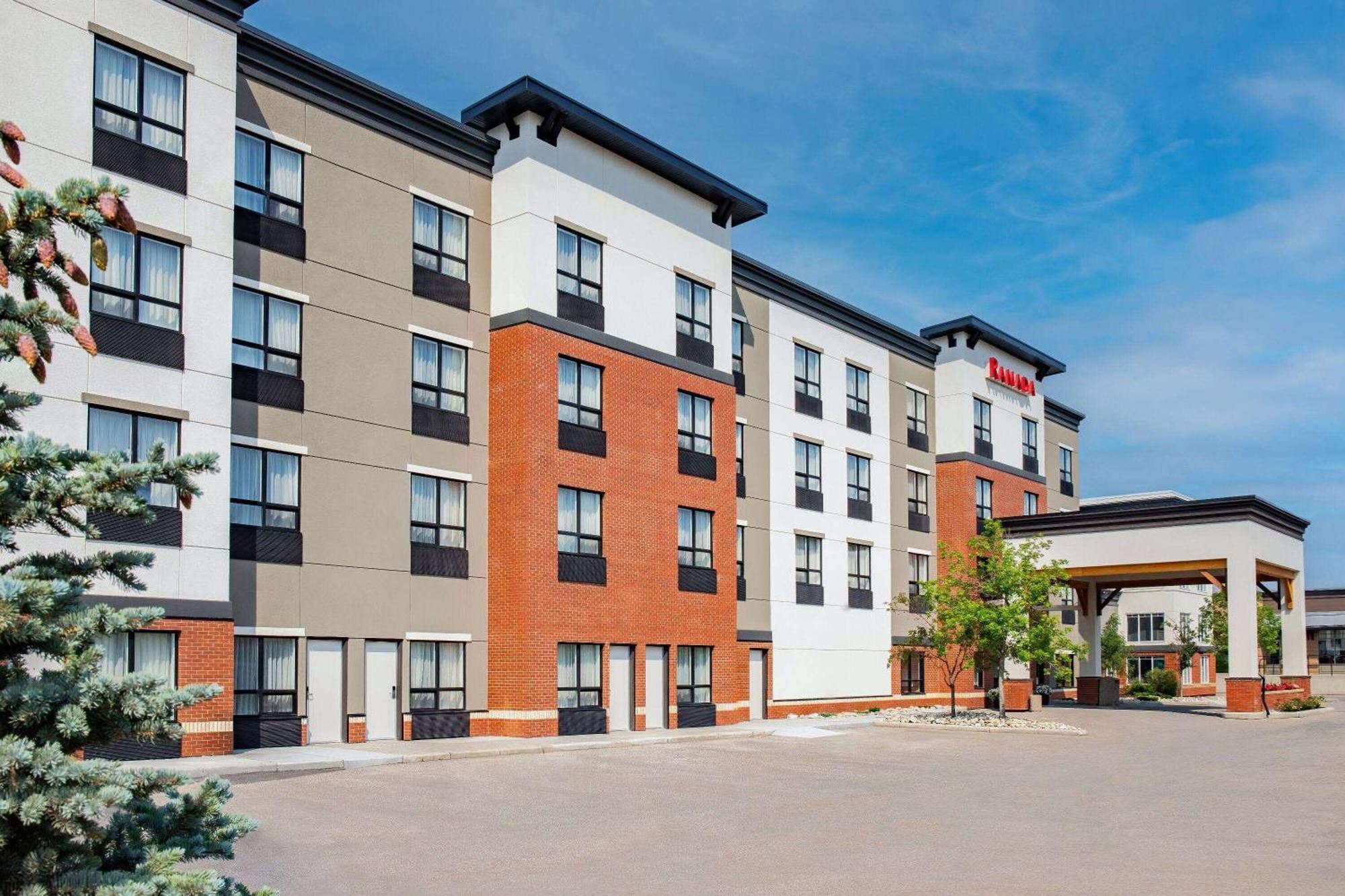 Ramada By Wyndham Cochrane 3* Cochrane