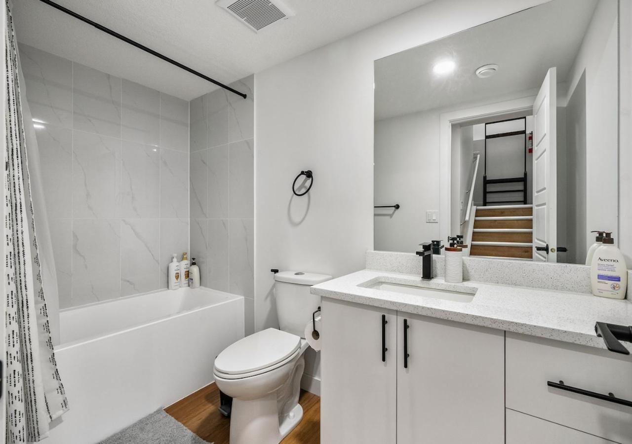 Apartment Mountain Hideaway Two Bedroom Basement