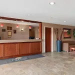 Days Inn & Suites By Wyndham Cochrane