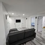 Entire Guest Suite In Cochrane, Ab