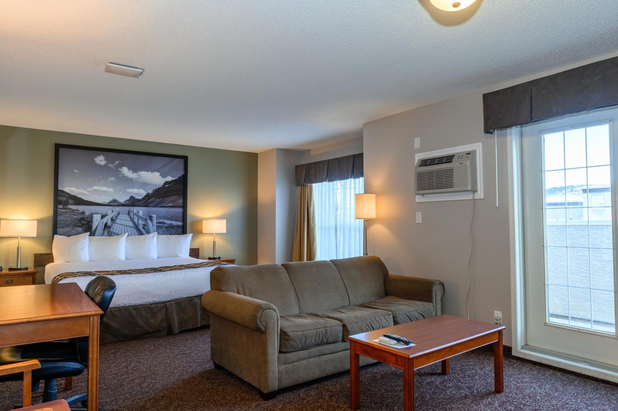 Super 8 By Wyndham Hotel Cochrane
