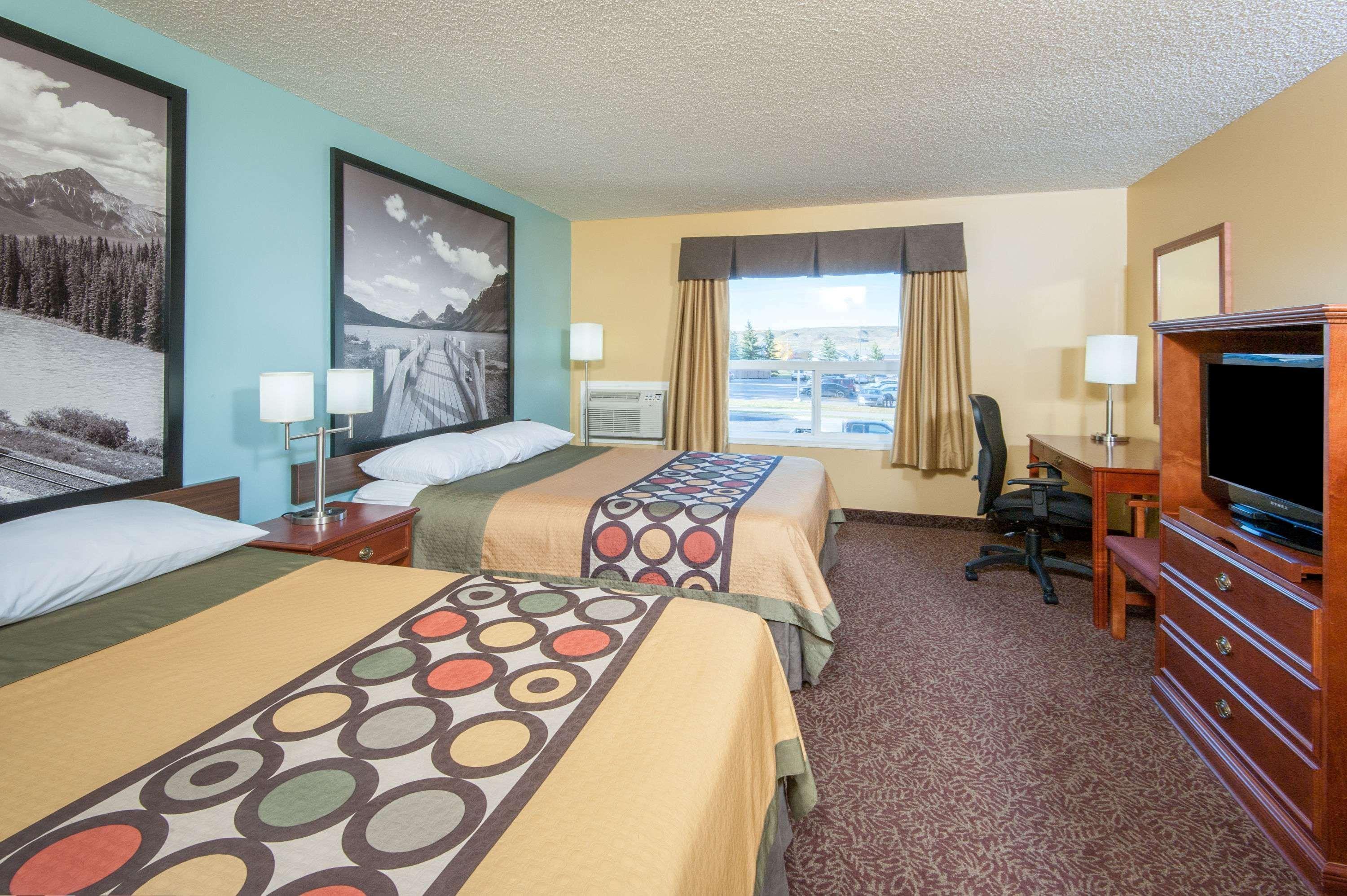 Super 8 By Wyndham Hotel