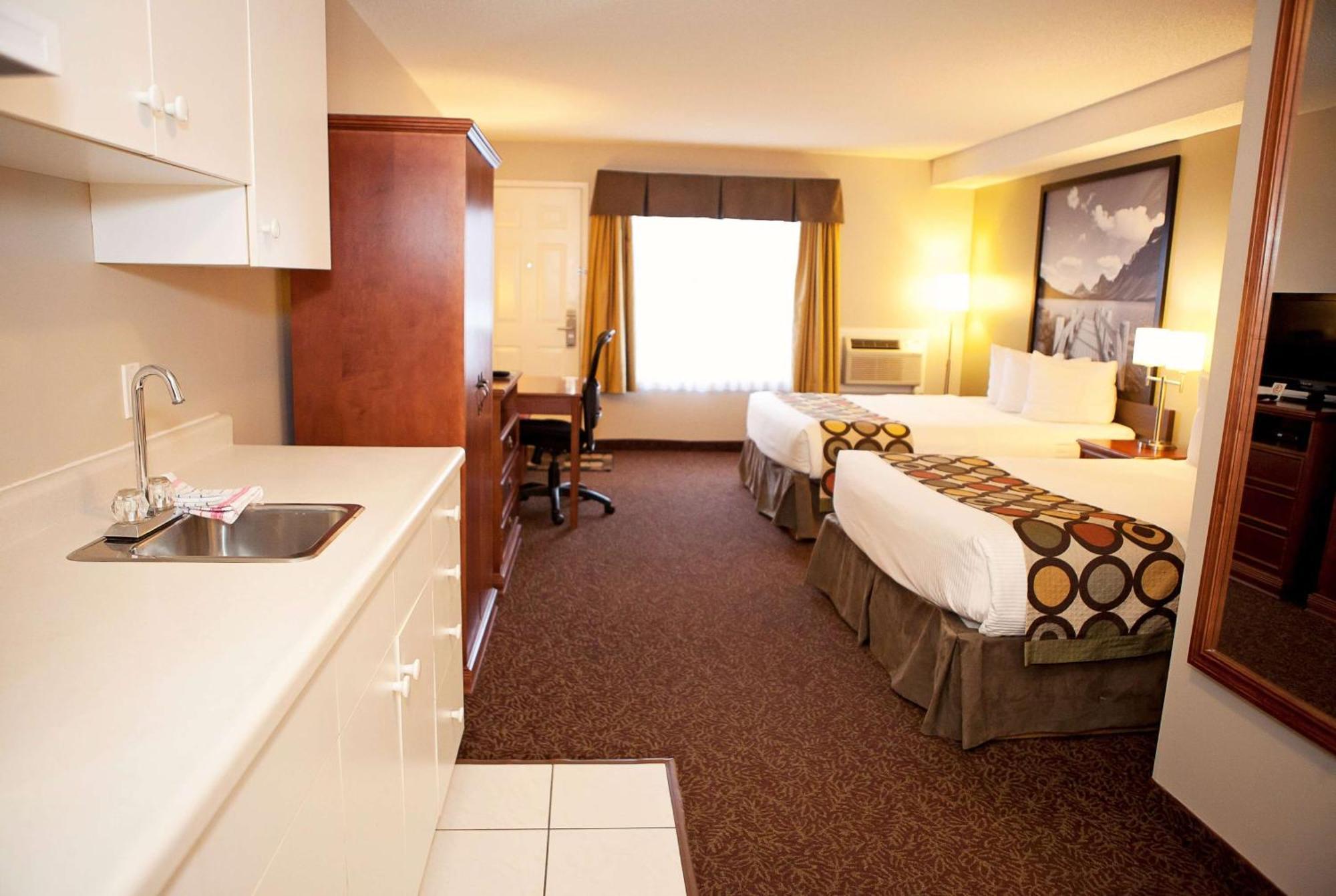 Super 8 By Wyndham Hotel