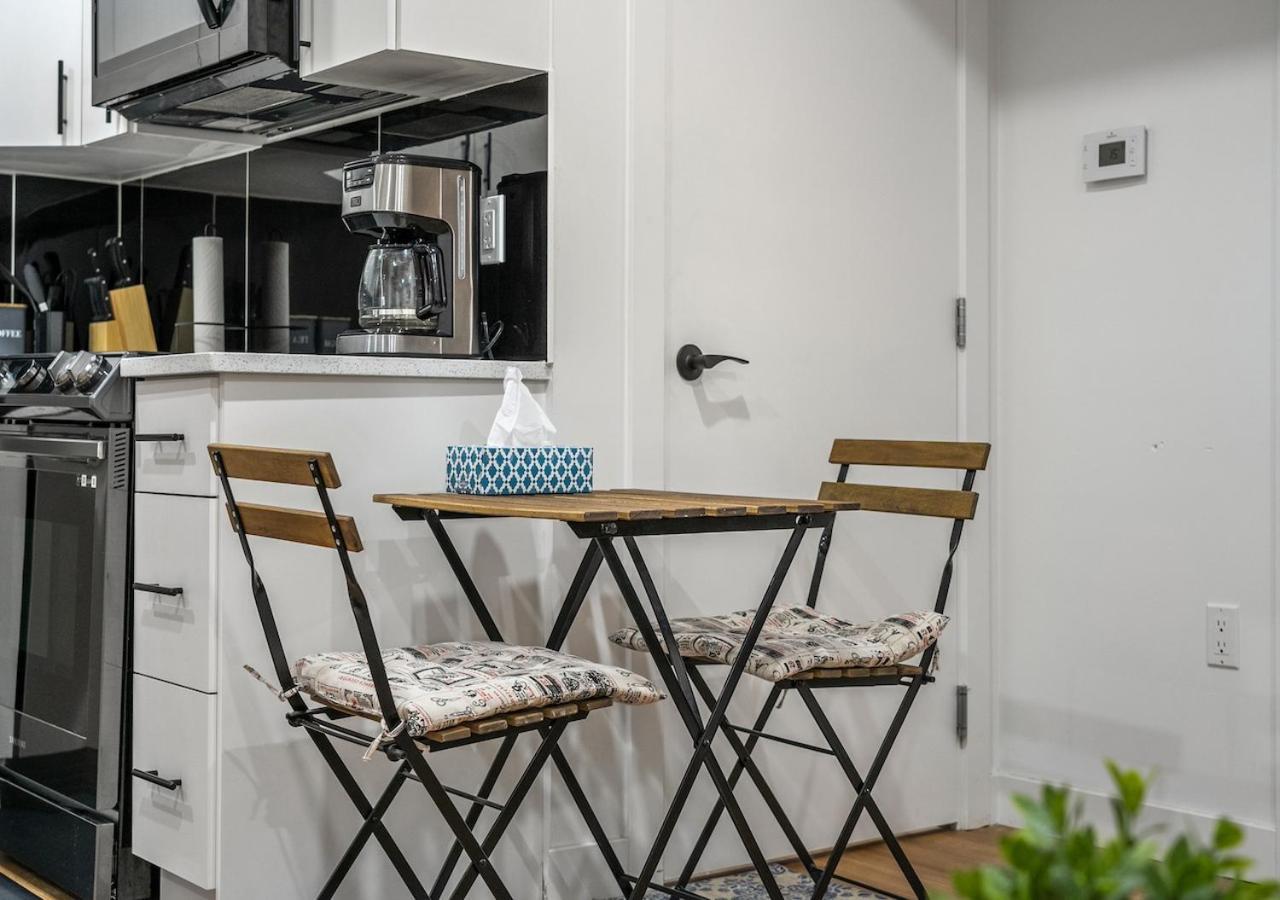 Mountain Hideaway Two Bedrooms Free Park Pass Apartment *