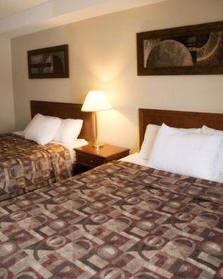 Super 8 By Wyndham Hotel Cochrane