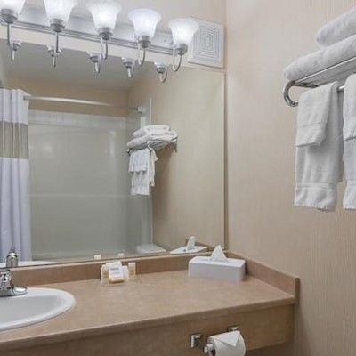 Days & By Wyndham Hotel