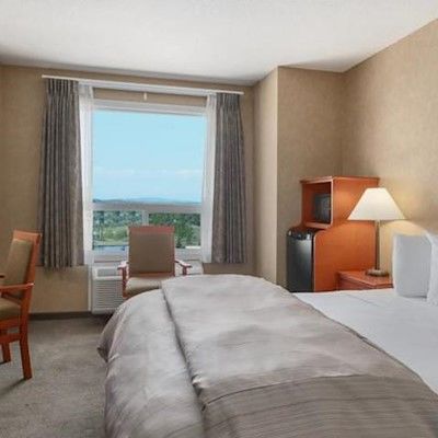 Hotel Days & By Wyndham Cochrane