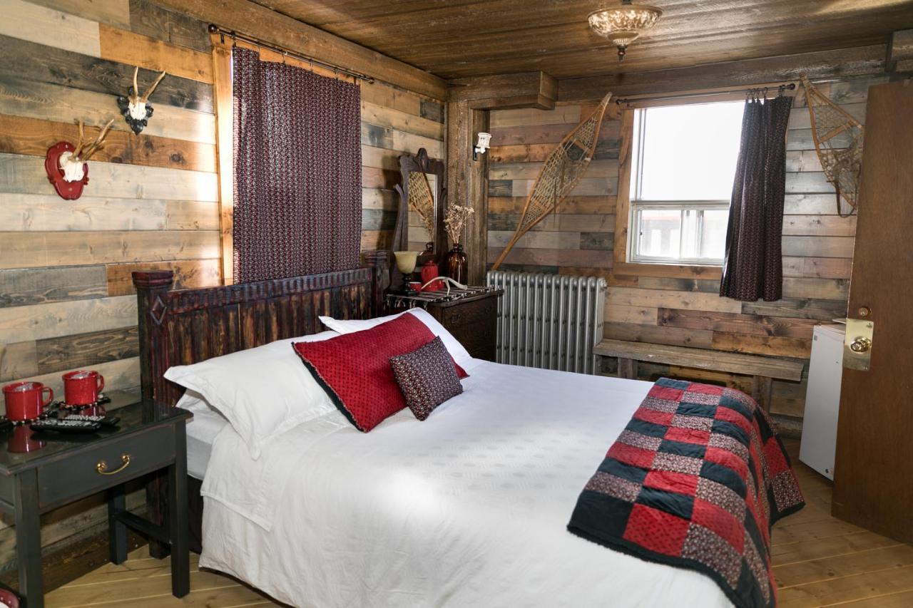 The Rockyview Hotel