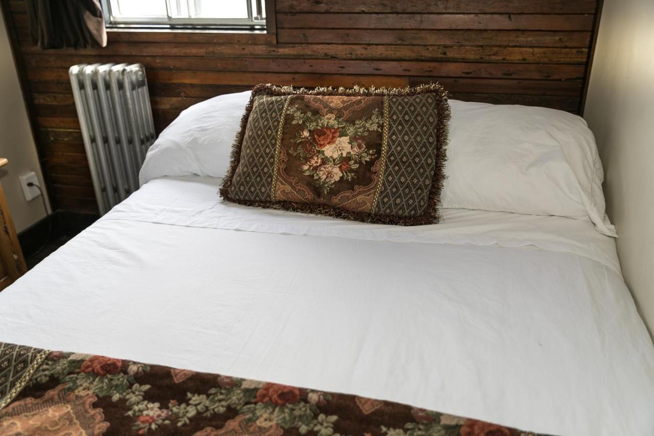 The Rockyview Hotel