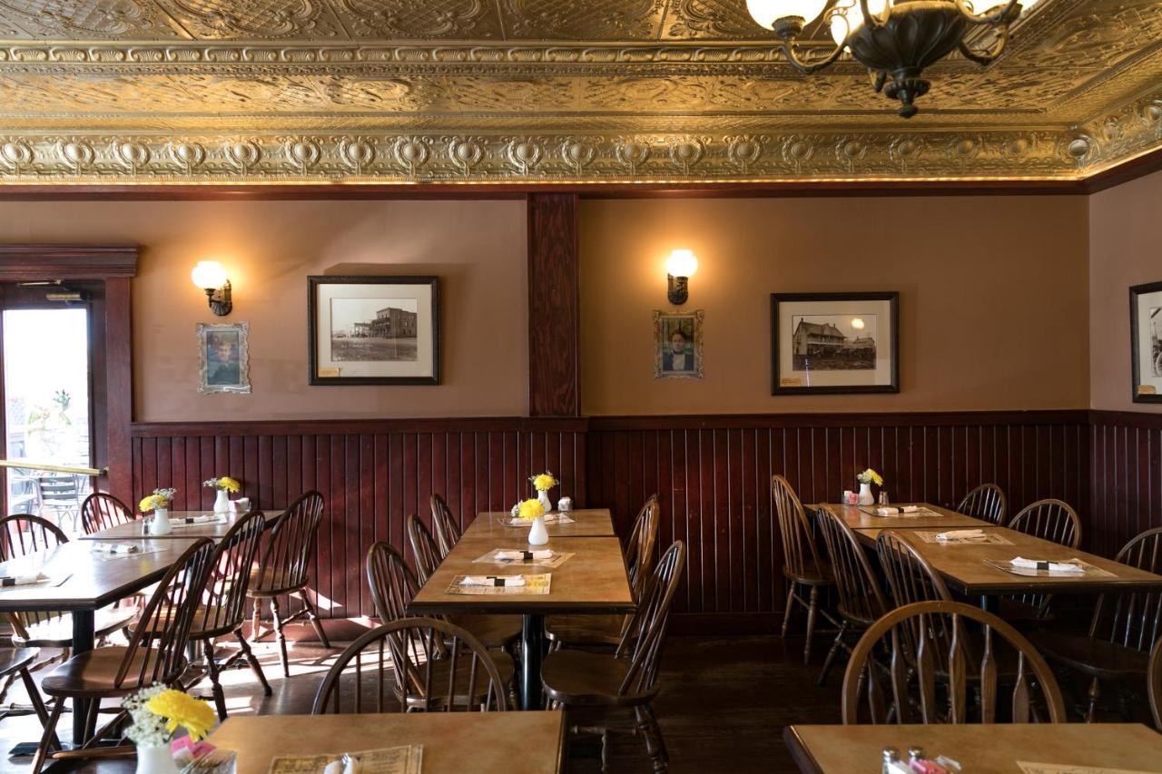 The Rockyview Hotel Cochrane