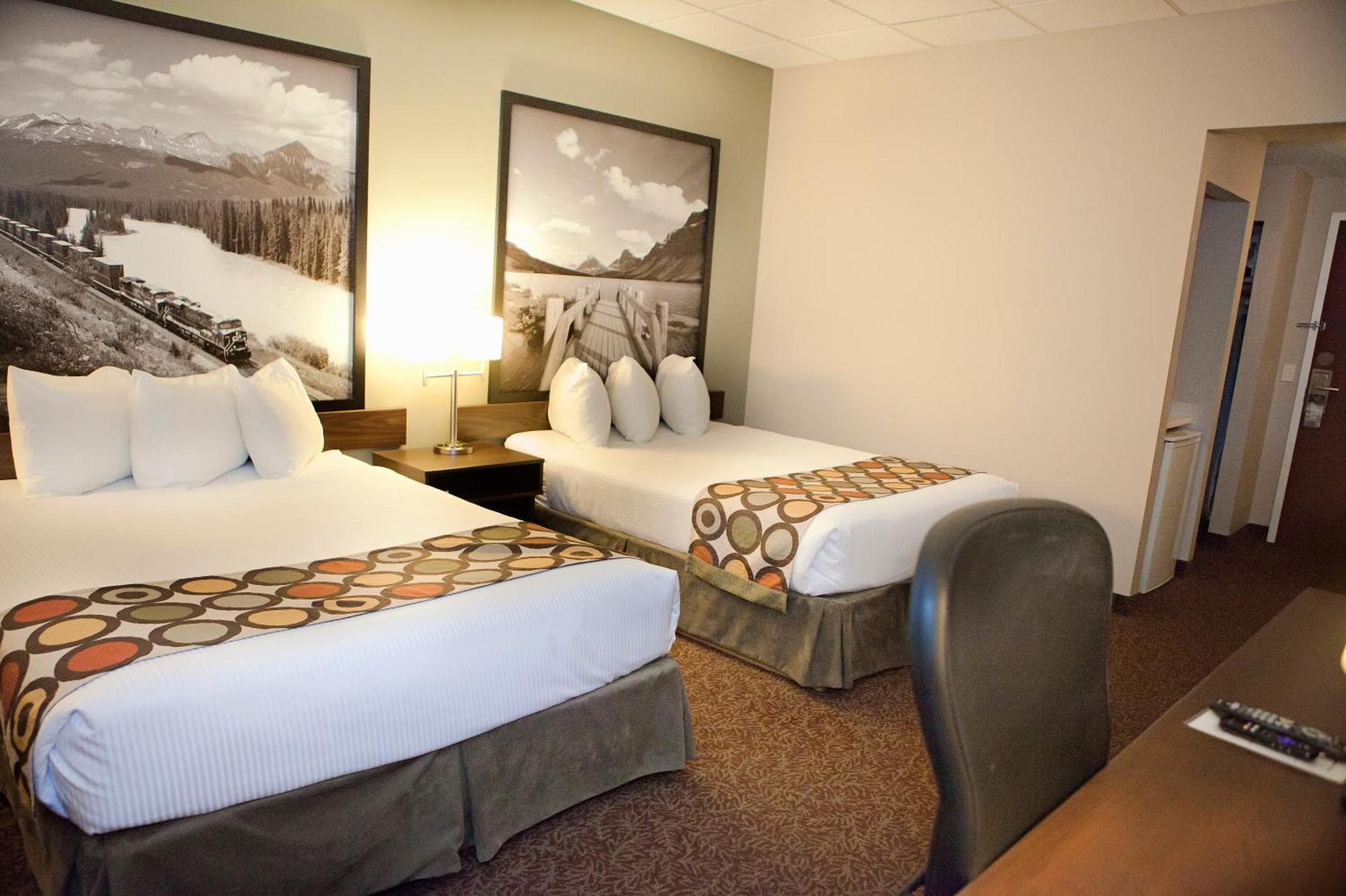 Super 8 By Wyndham Hotel Cochrane