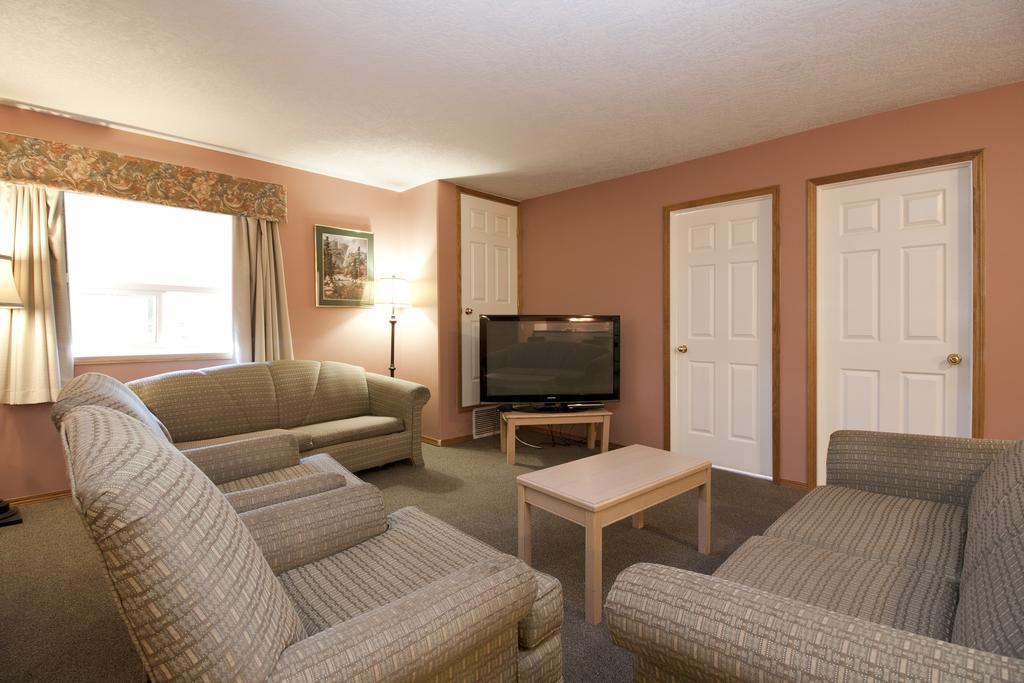Bow River Motel
