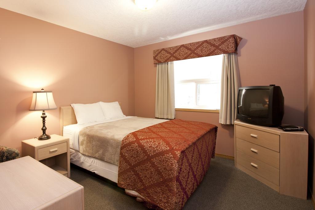 Motel Bow River 2*